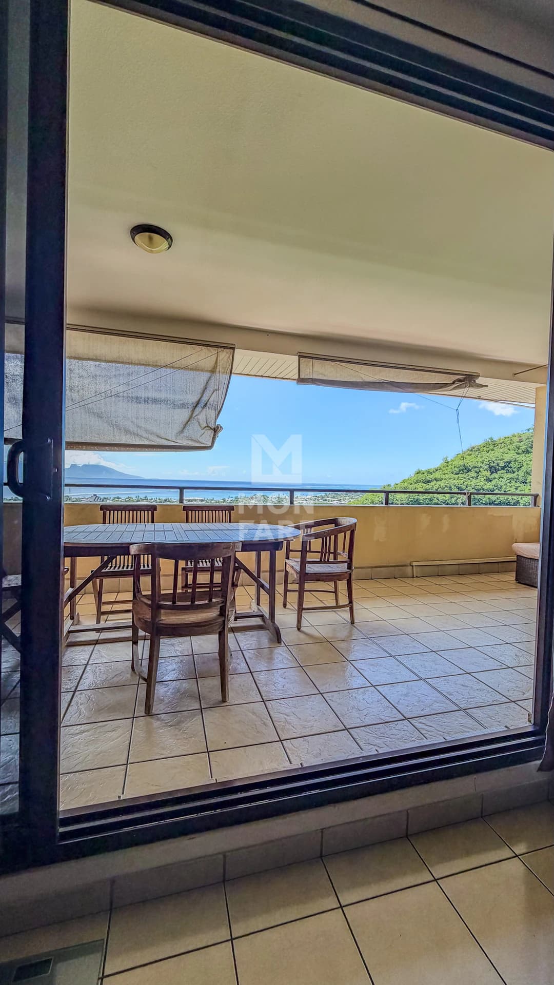 PUNAAUIA - F2 MEUBLÉ DE 70m² AVEC VUE PANORAMIQUE + 2 PARKINGS - Image 14