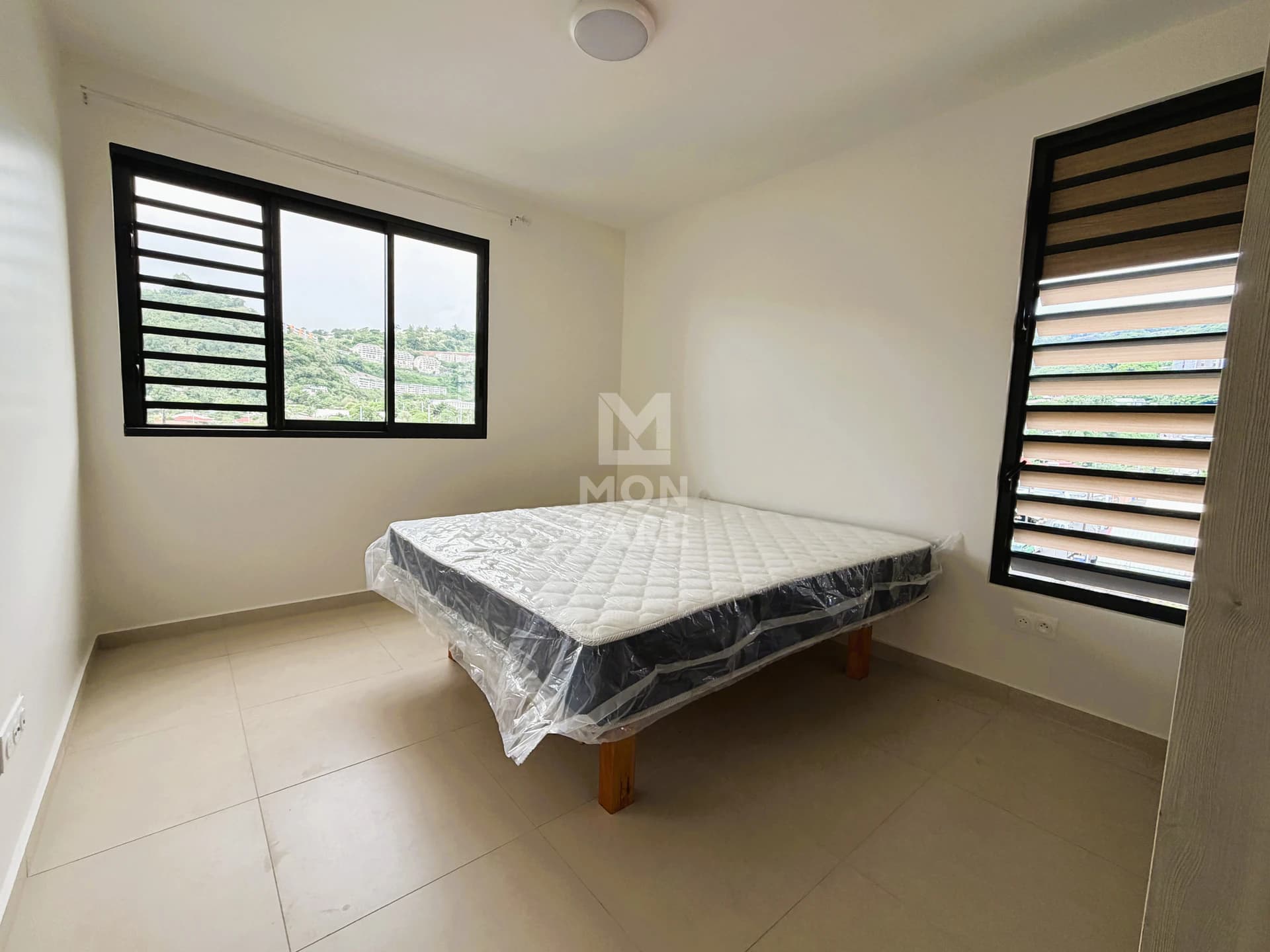 PAPEETE - F3 NEUF MEUBLÉ 80 m² + 1 PARKING - Image 5