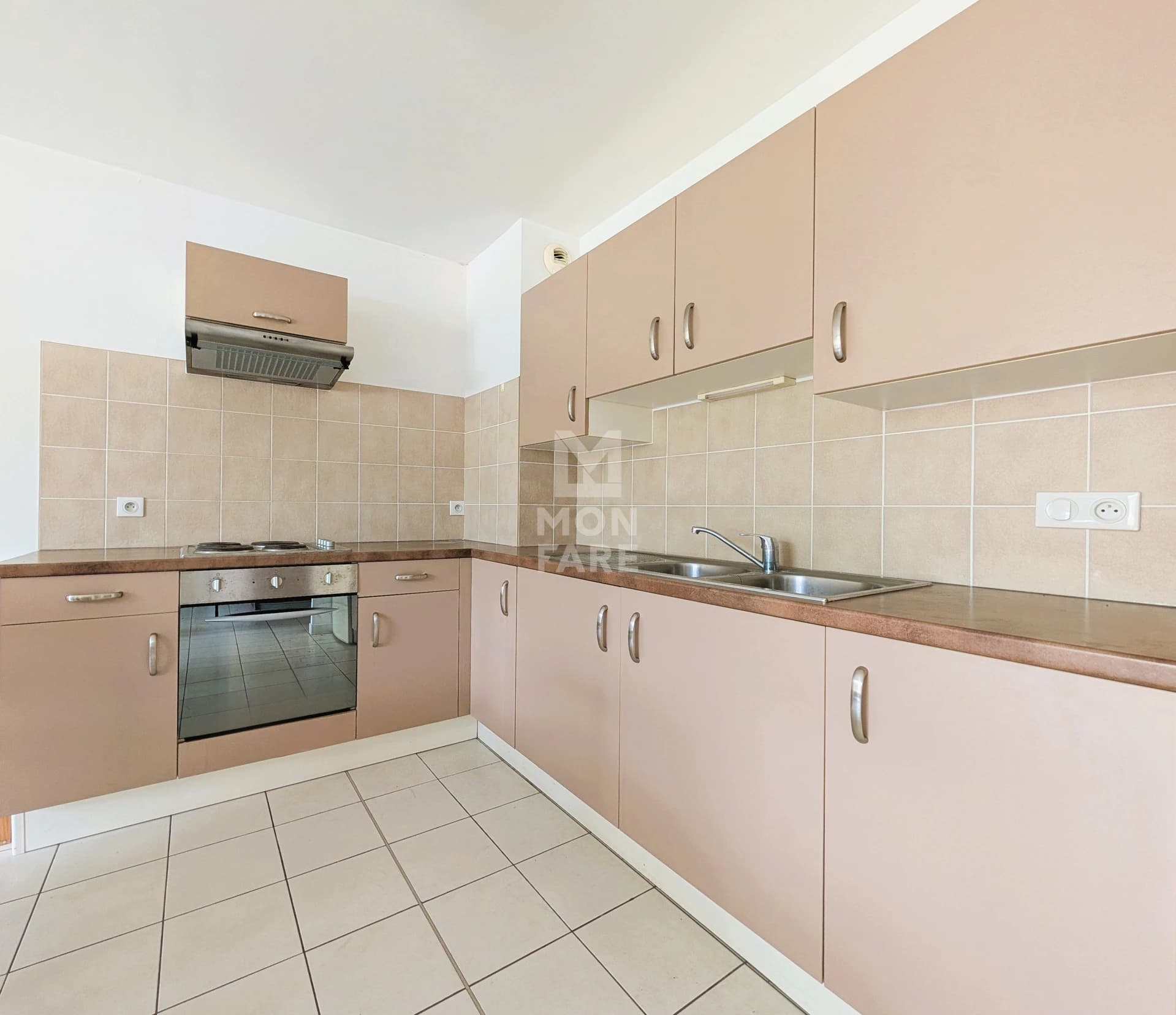 ARUE - GRAND F3 MEUBLE DE 87 m2 AVEC VUE DEGAGEE + 1 PARKING - Image 6
