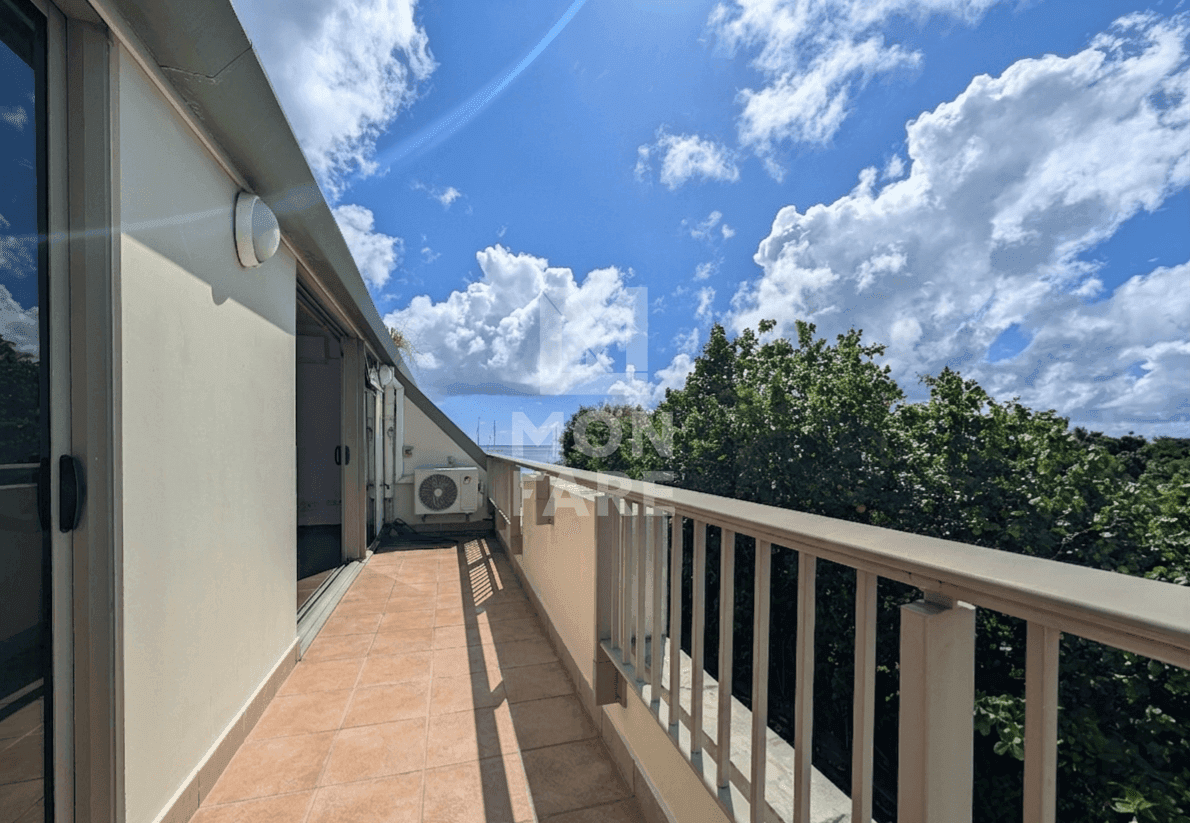 ARUE - GRAND F2 DE 82 m2 AVEC VUE MER PARTIELLE + 1 PARKING - Image 2