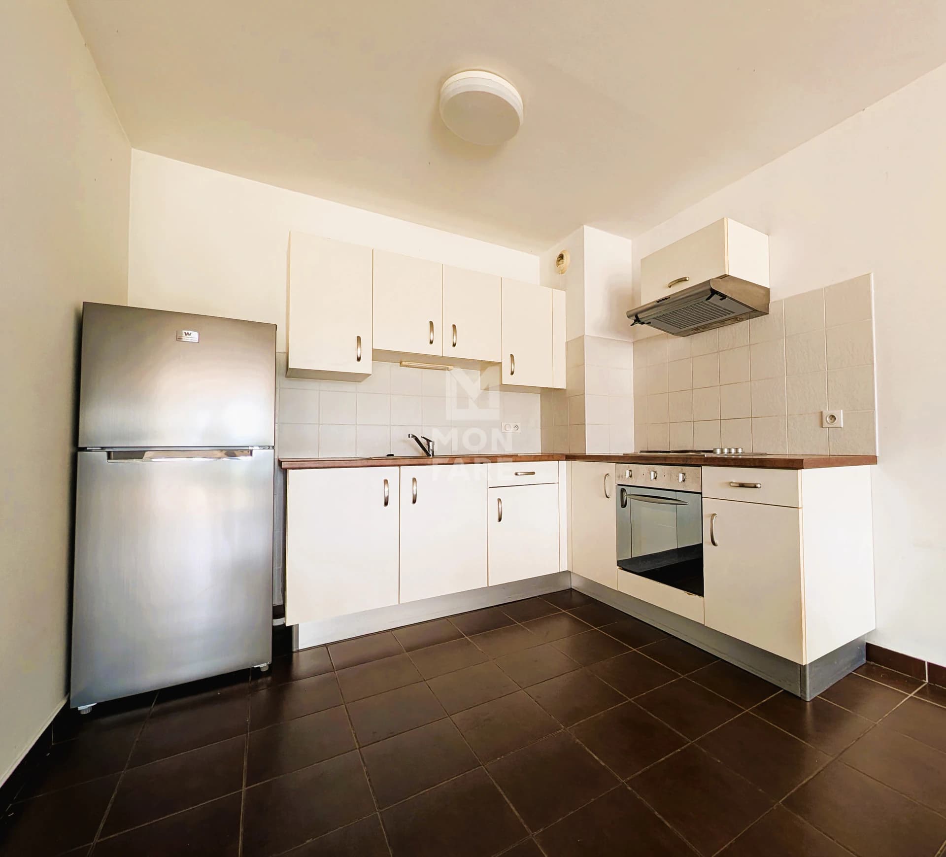 ARUE - GRAND F2 DE 82 m2 AVEC VUE MER PARTIELLE + 1 PARKING - Image 4