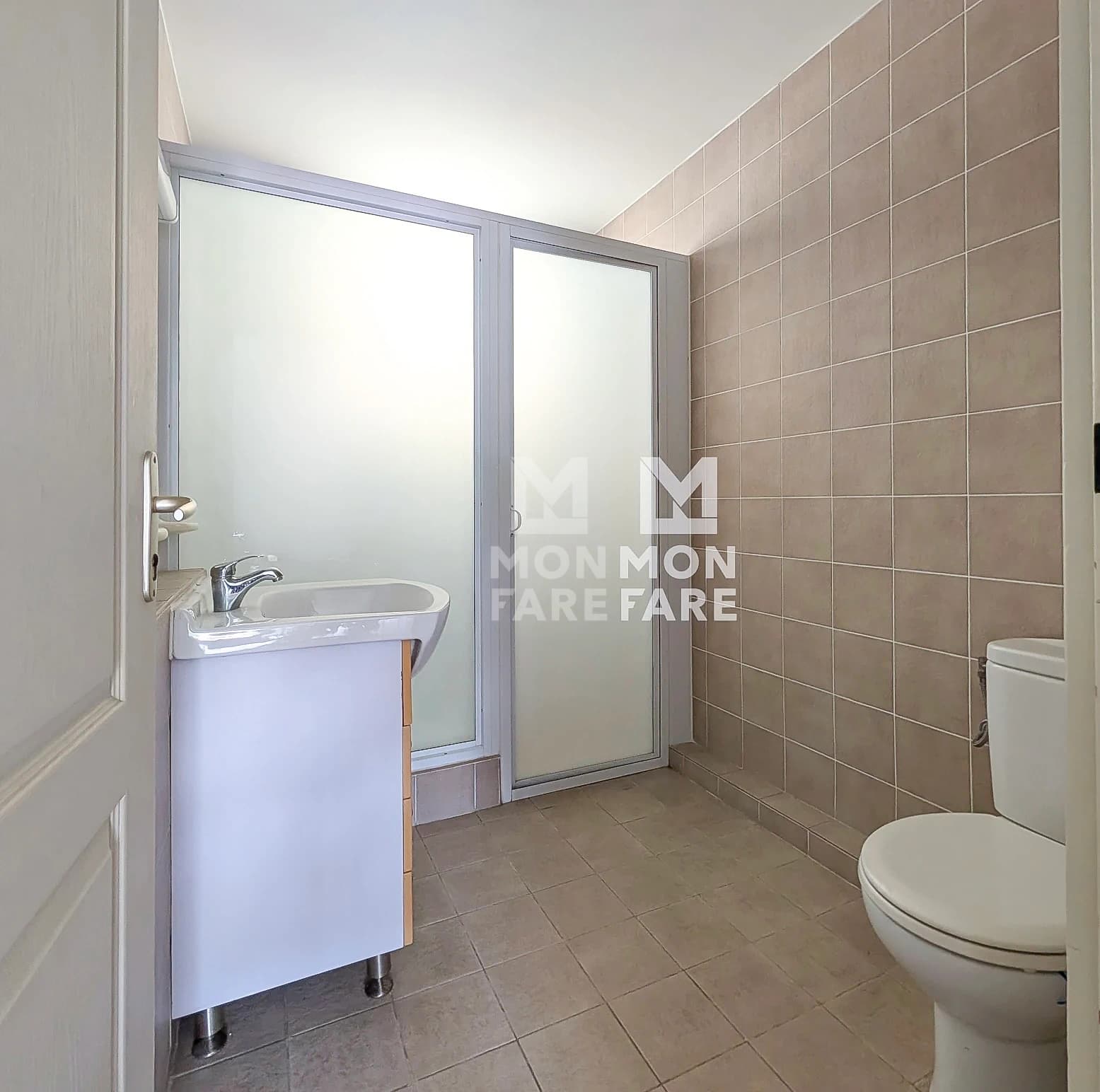 ARUE - GRAND F3 MEUBLE DE 87 m2 AVEC VUE DEGAGEE + 1 PARKING - Image 9