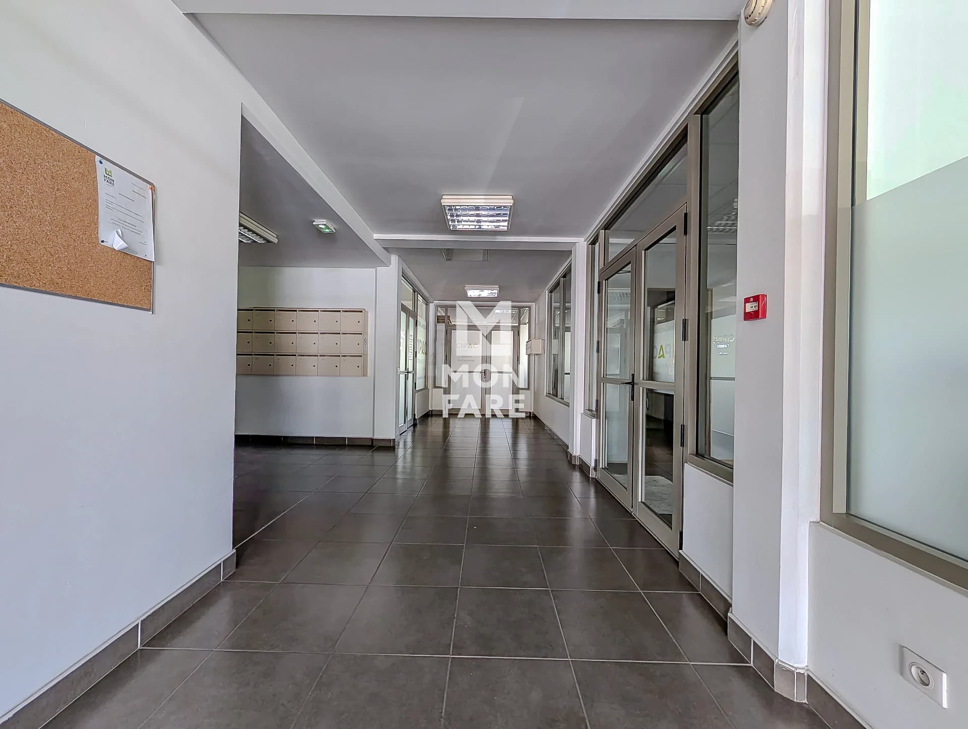 ARUE - GRAND F2 DE 82 m2 AVEC VUE MER PARTIELLE + 1 PARKING - Image 10