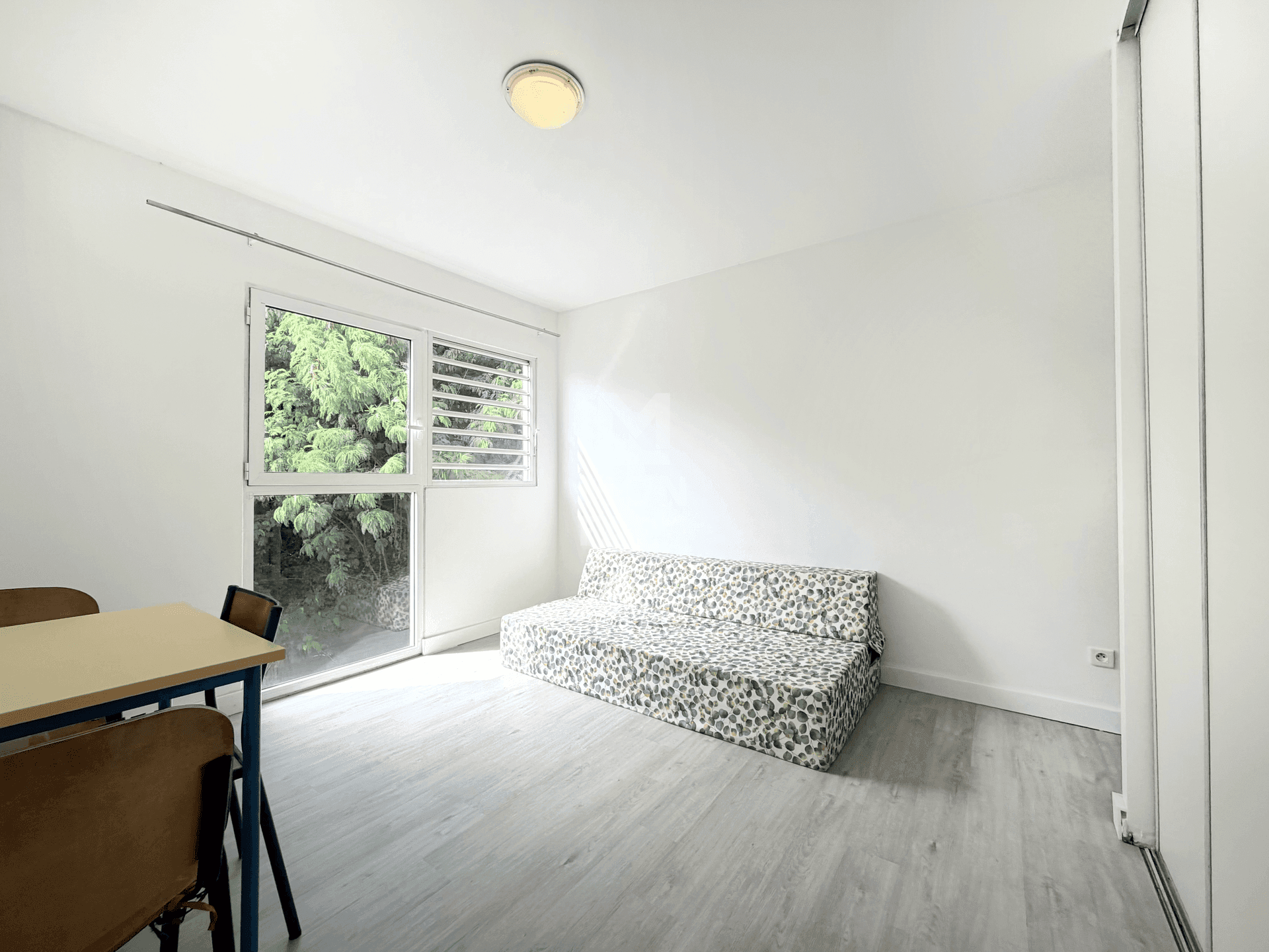 PUNAAUIA (CENTRAL FAC) - STUDIO MEUBLÉ RÉNOVÉ - Image 4