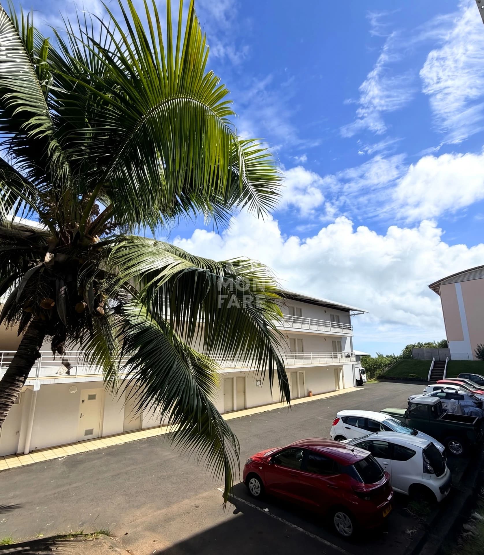 PUNAAUIA (CENTRAL FAC) - STUDIO MEUBLÉ RÉNOVÉ - Image 2