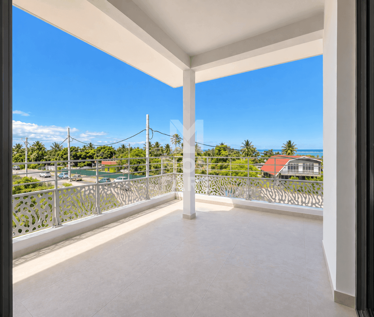 PUNAAUIA PROCHE LAGON - T4 de 131 M² AVEC BUREAU TERRASSE VUE MER - Image 3