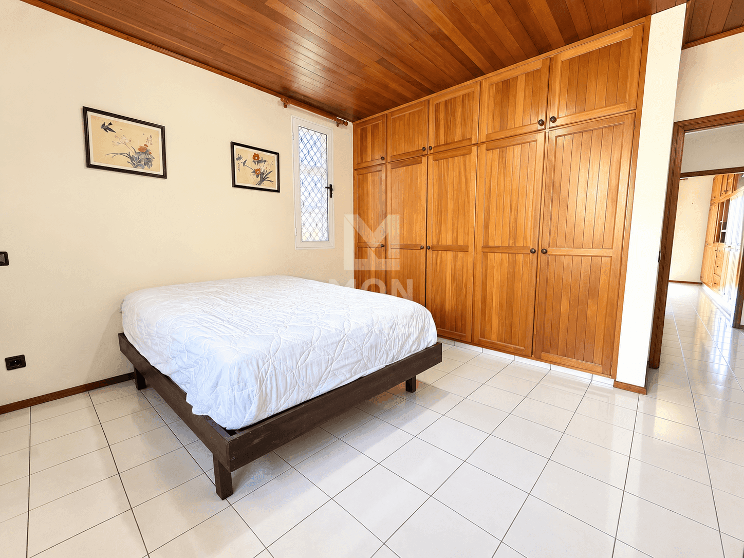 PAMATAI – Magnifique Maison F6 de 250m2 avec Piscine et Vue Mer - Image 11