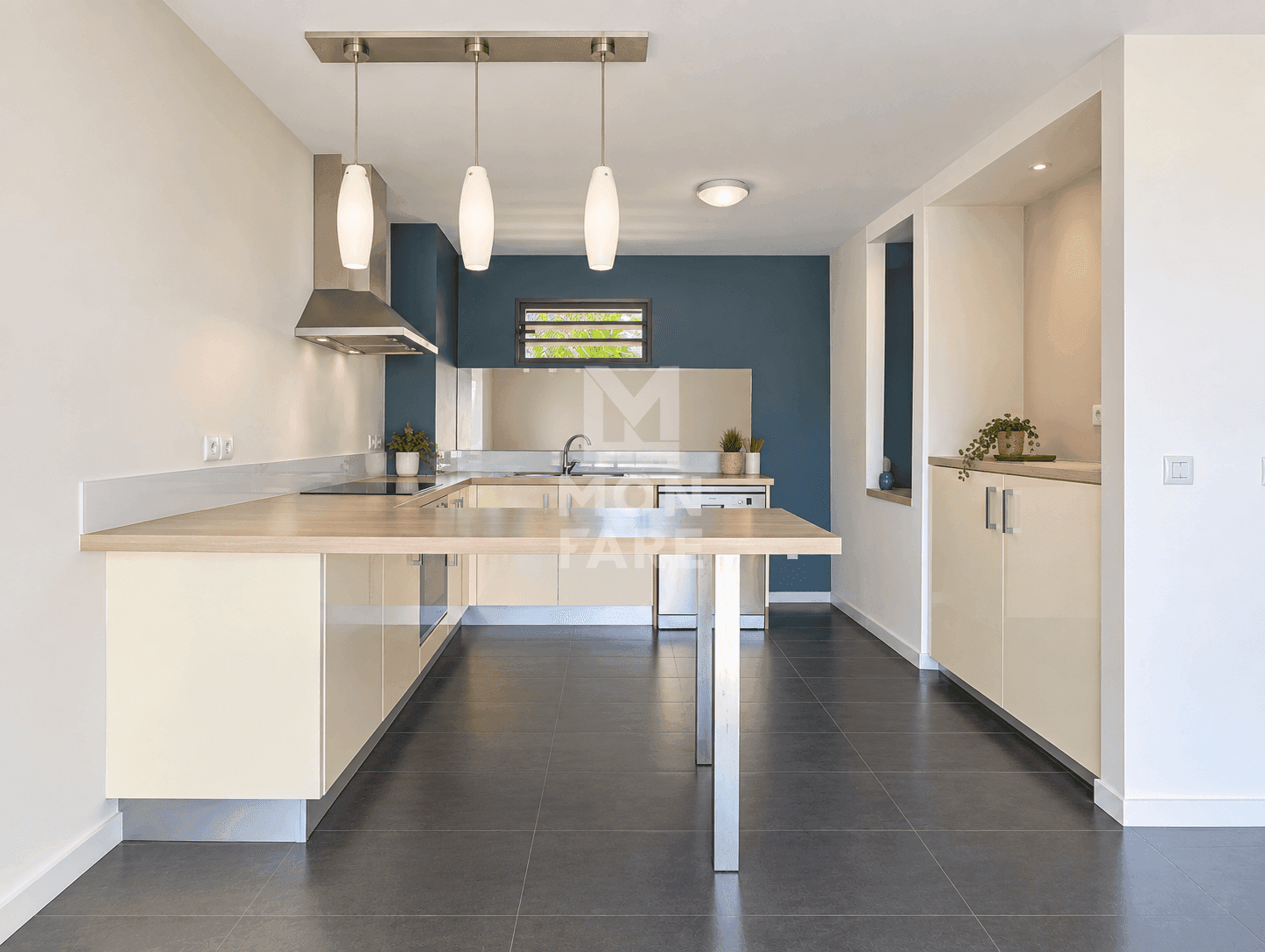 PAMATAI (VAIKEA) - CHARMANT T4 DUPLEX DE 118 M² AVEC VUE MOOREA - Image 3
