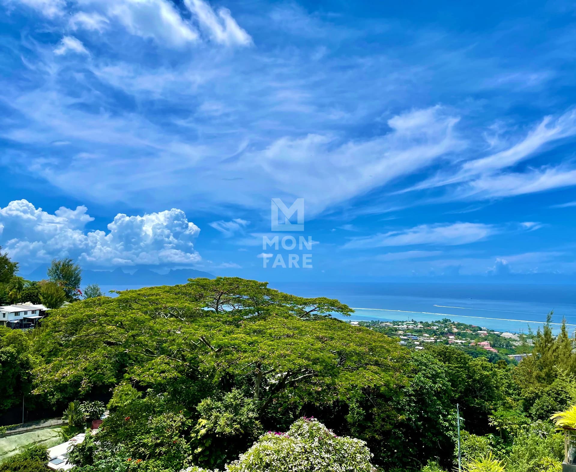 PAMATAI (VAIKEA) - CHARMANT T4 DUPLEX DE 118 M² AVEC VUE MOOREA - Image 2