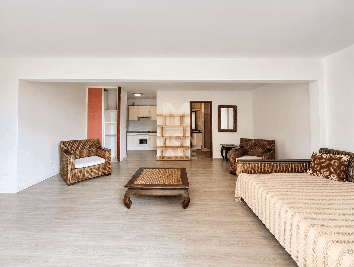 ARUE - STUDIO MEUBLE de 44m² AVEC TERRASSE - Image 3