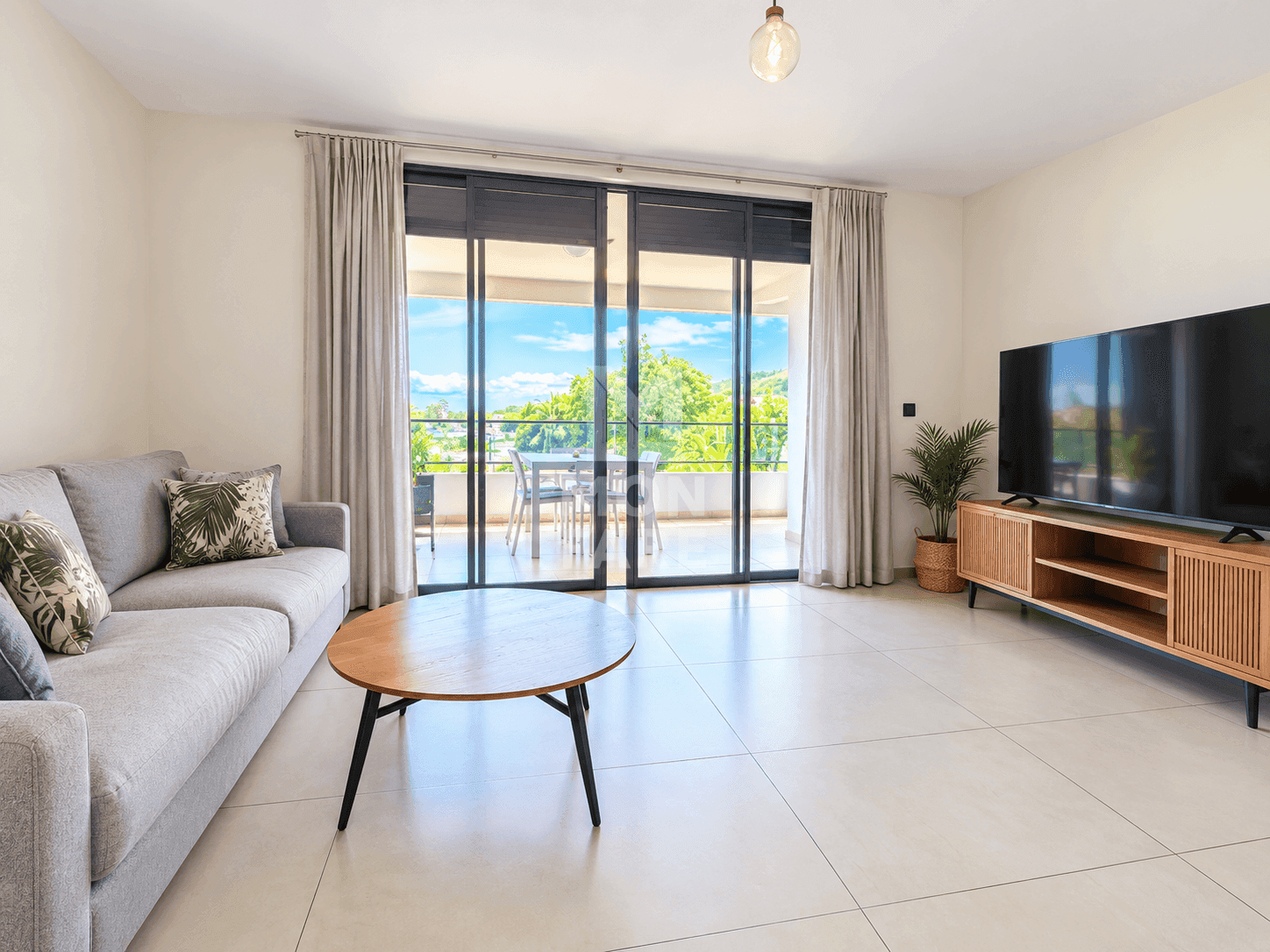 PUNAAUIA – APPARTEMENT F3 - RESIDENCE AVEC PISCINE - Image 4