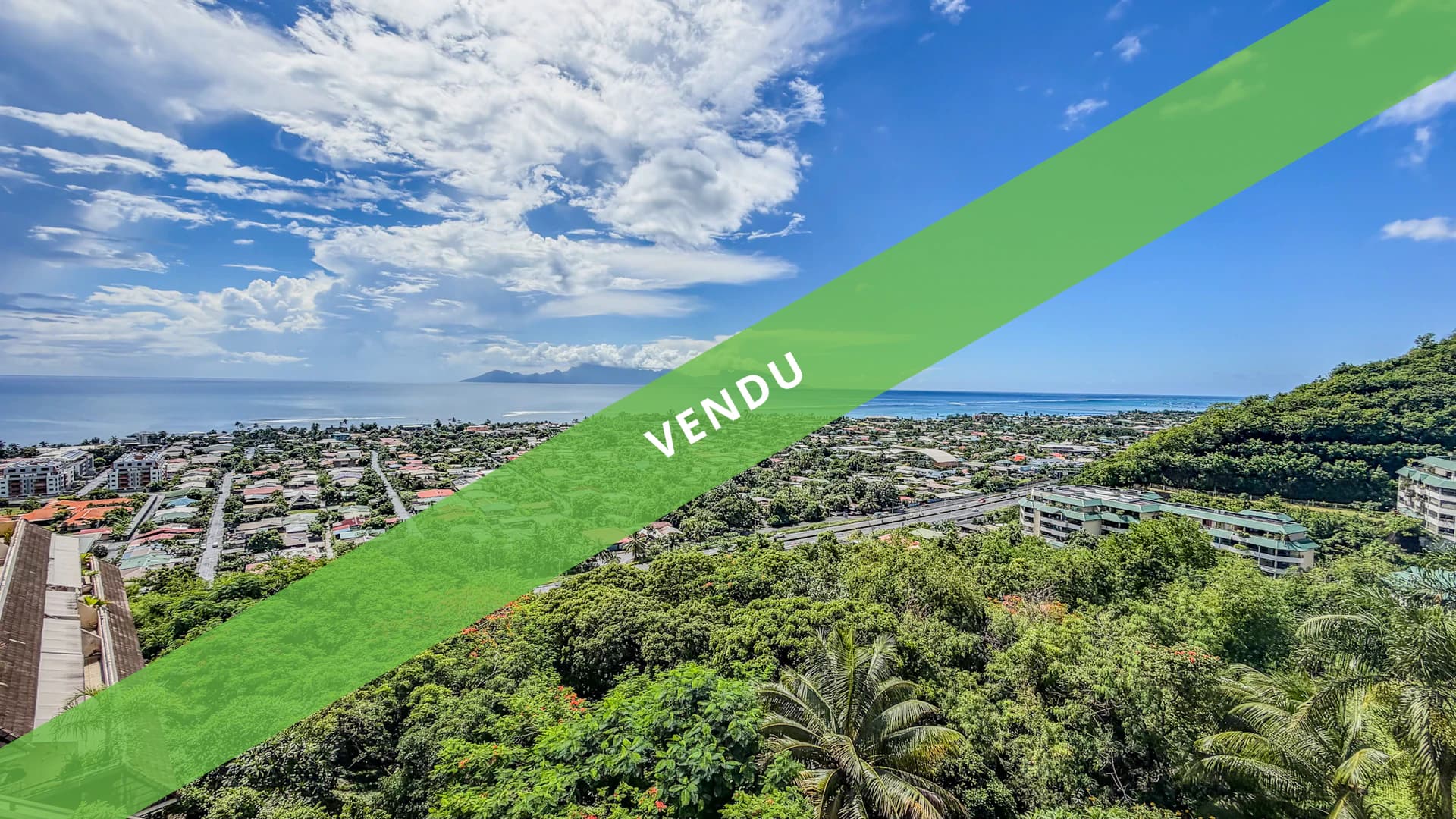 PUNAAUIA - F2 MEUBLÉ DE 70m² AVEC VUE PANORAMIQUE + 2 PARKINGS - Image 1