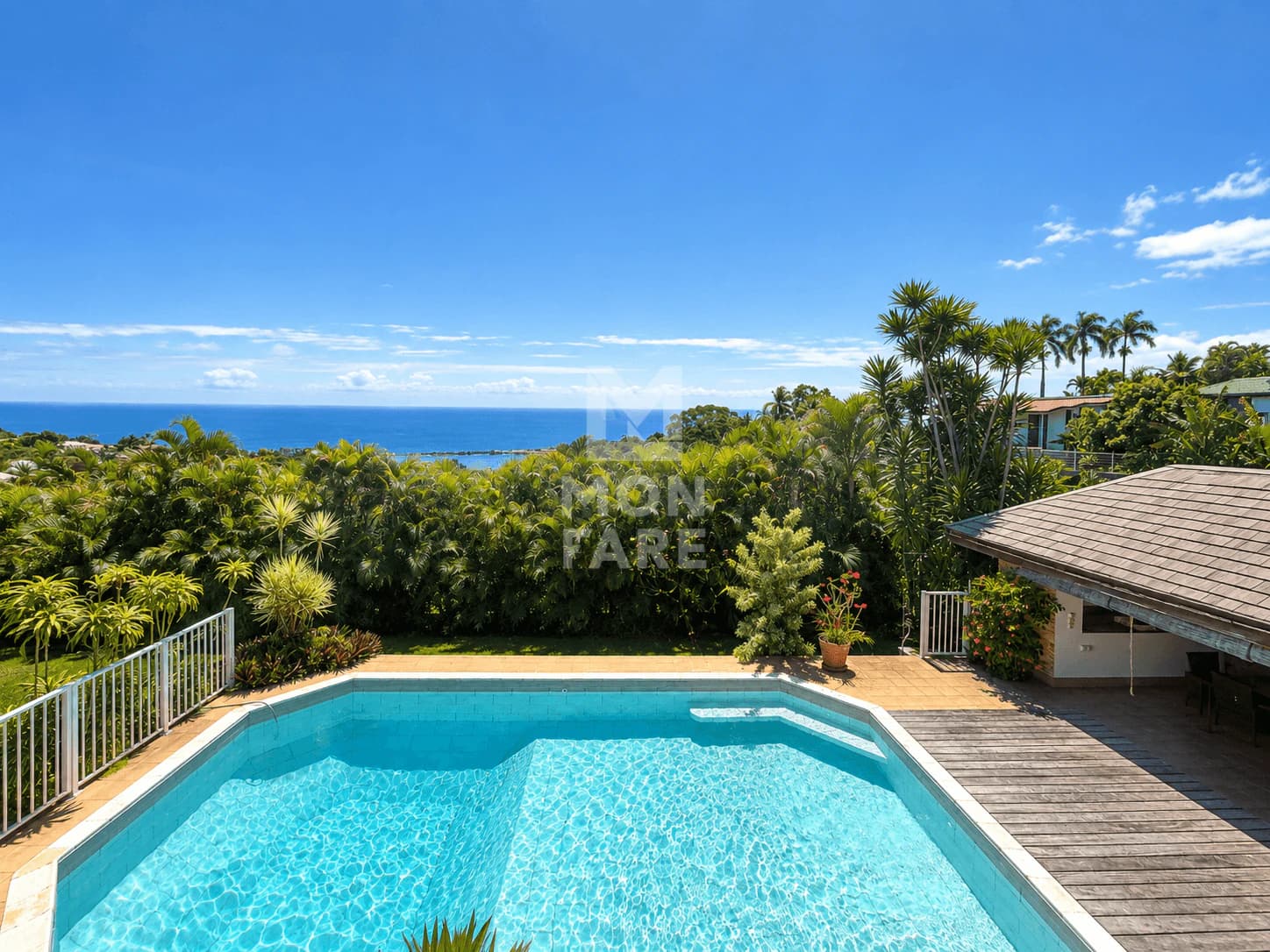 PAMATAI – Magnifique Maison F6 de 250m2 avec Piscine et Vue Mer - Image 1