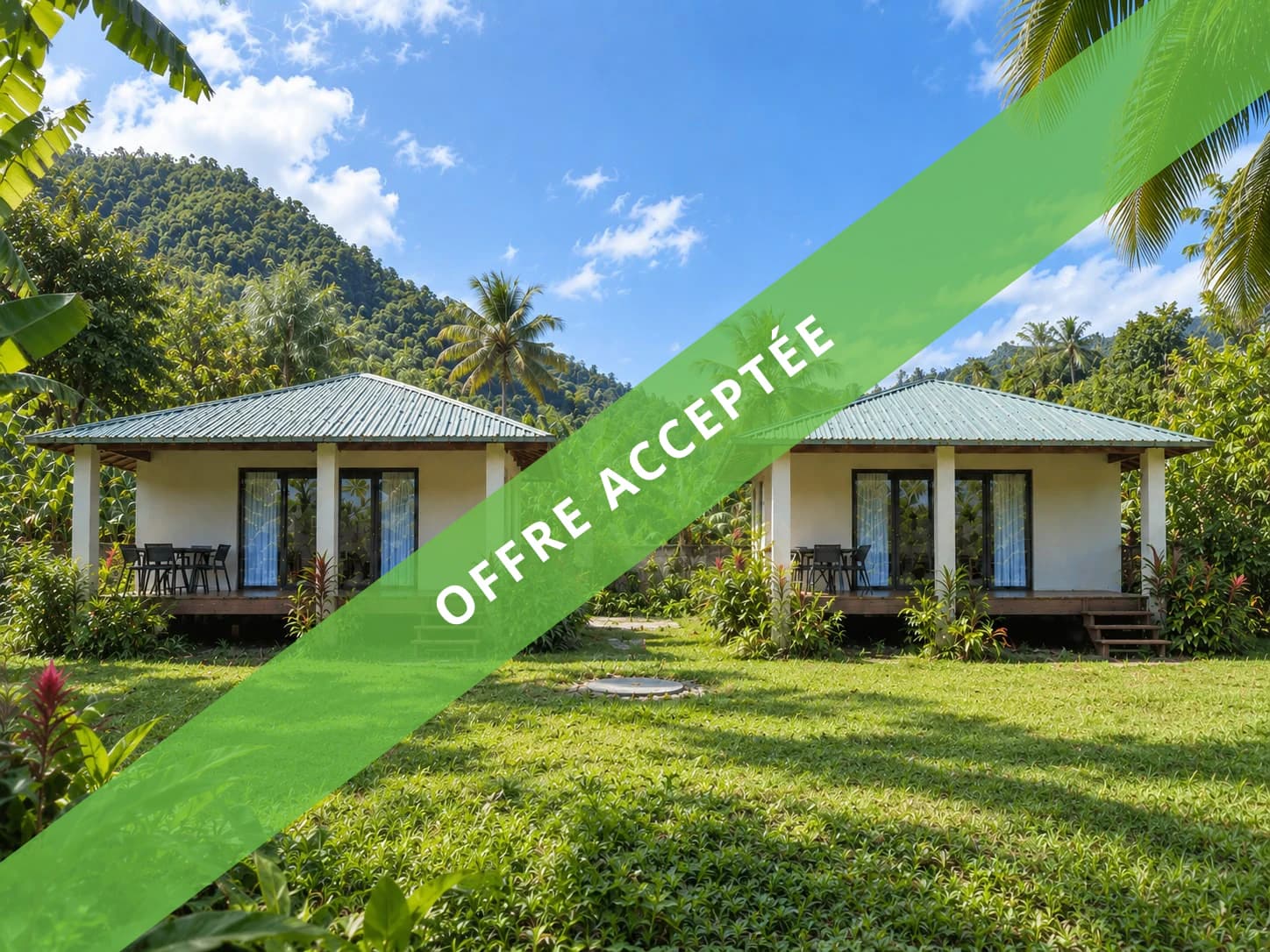 MOOREA - 2 MAISONS DE 55 M² SUR MAGNIFIQUE TERRAIN CLOS DE 1012 M² - Image 1